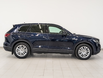 фото Volkswagen Touareg III 2018