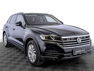 фото Volkswagen Touareg III 2018