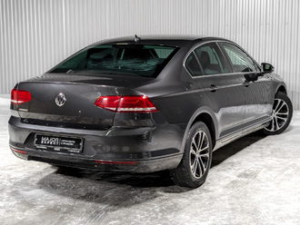 фото Volkswagen Passat B8 2019