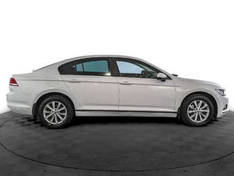 фото Volkswagen Passat B8 2016