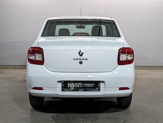 фото Renault Logan II 2021