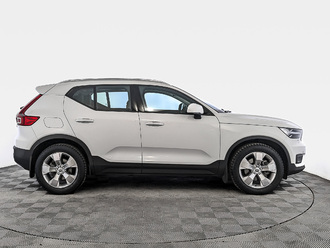 фото Volvo XC40 I 2021