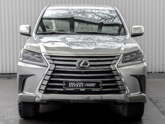 фото Lexus LX III 2020