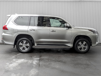 фото Lexus LX III 2020