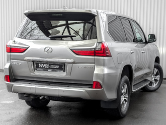 фото Lexus LX III 2020