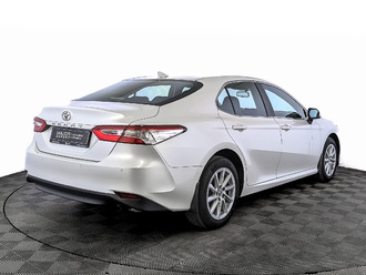 фото Toyota Camry VIII 2021