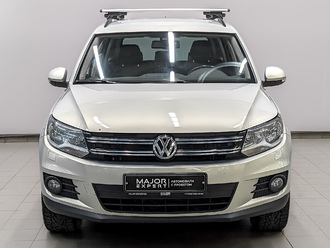 фото Volkswagen Tiguan I 2015