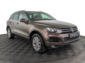 фото Volkswagen Touareg II 2014