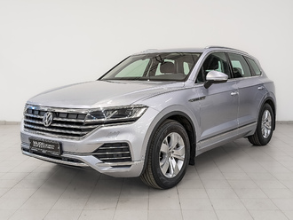 фото Volkswagen Touareg III 2020