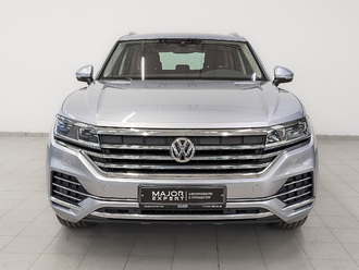 фото Volkswagen Touareg III 2020