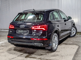 фото Audi Q5 (B9) 2020