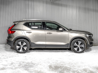 фото Volvo XC40 I 2021