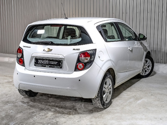 фото Chevrolet Aveo (T300) 2014