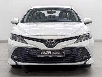 фото Toyota Camry VIII 2020