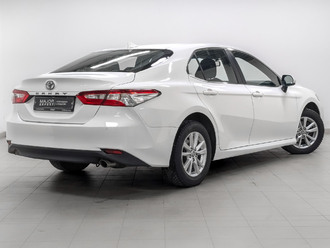 фото Toyota Camry VIII 2020