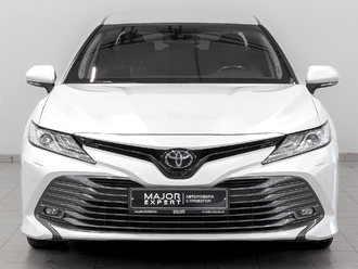 фото Toyota Camry VIII 2019