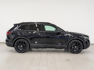 фото Volkswagen Touareg III 2019