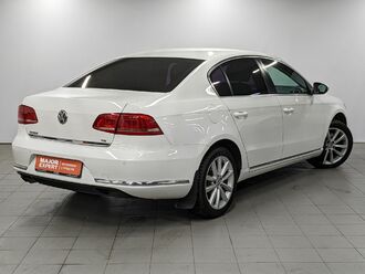 фото Volkswagen Passat B7 2012