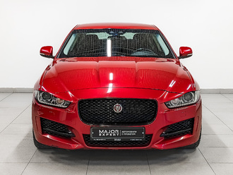 фото Jaguar XE 2017