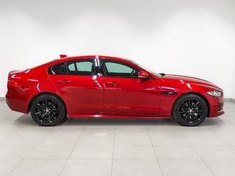 фото Jaguar XE 2017