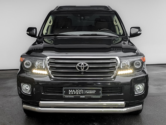 фото Toyota Land Cruiser 200 2015