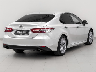 фото Toyota Camry VIII 2020