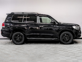 фото Toyota Land Cruiser 200 2019