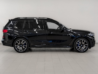 фото BMW X7 (G07) 2021