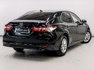 фото Toyota Camry VIII 2020