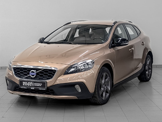 фото Volvo V40 II 2015