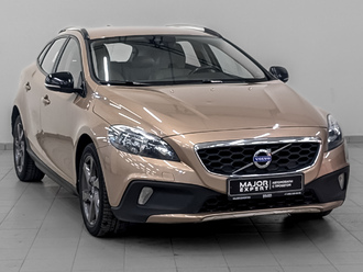 фото Volvo V40 II 2015