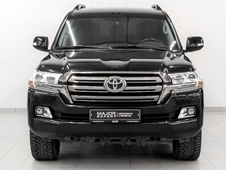 фото Toyota Land Cruiser 200 2020