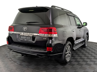 фото Toyota Land Cruiser 200 2017