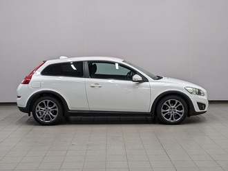 фото Volvo C30 2010