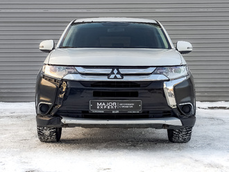 фото Mitsubishi Outlander III 2016