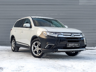 фото Mitsubishi Outlander III 2016