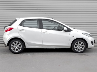 фото Mazda 2 (DE) 2014