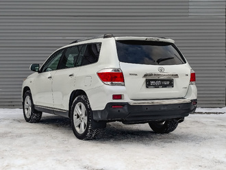 Toyota Highlander с пробегом в автосалоне Форис Авто