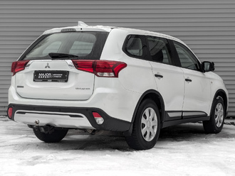 фото Mitsubishi Outlander III 2019