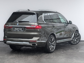 фото BMW X7 (G07) 2021