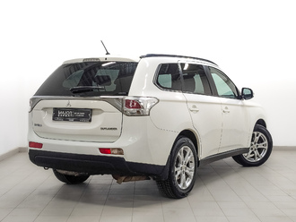 фото Mitsubishi Outlander III 2013