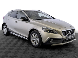 фото Volvo V40 II 2018