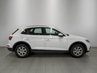 фото Audi Q5 (B9) 2018