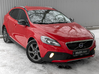 фото Volvo V40 II 2016