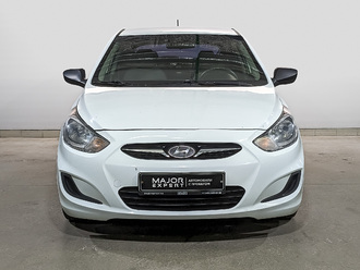 фото Hyundai Solaris I 2014