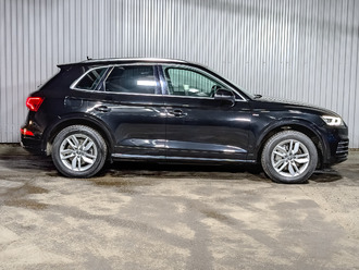 фото Audi Q5 (B9) 2019