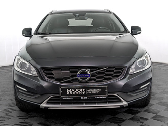 фото Volvo V60 CC I 2018