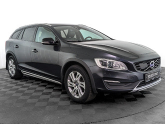 фото Volvo V60 CC I 2018