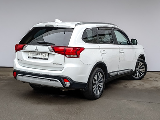 фото Mitsubishi Outlander III 2019