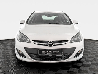 фото Opel Astra J 2013